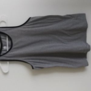Woman's Athletic Works Top sleeveless. Gray and black Medium